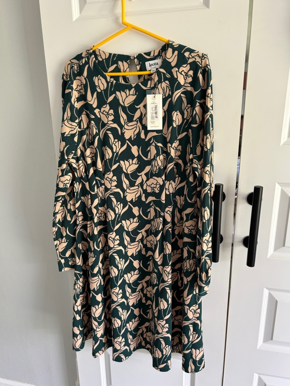 Leota Dark Green and Beige Floral Long Sleeve Dress XX large